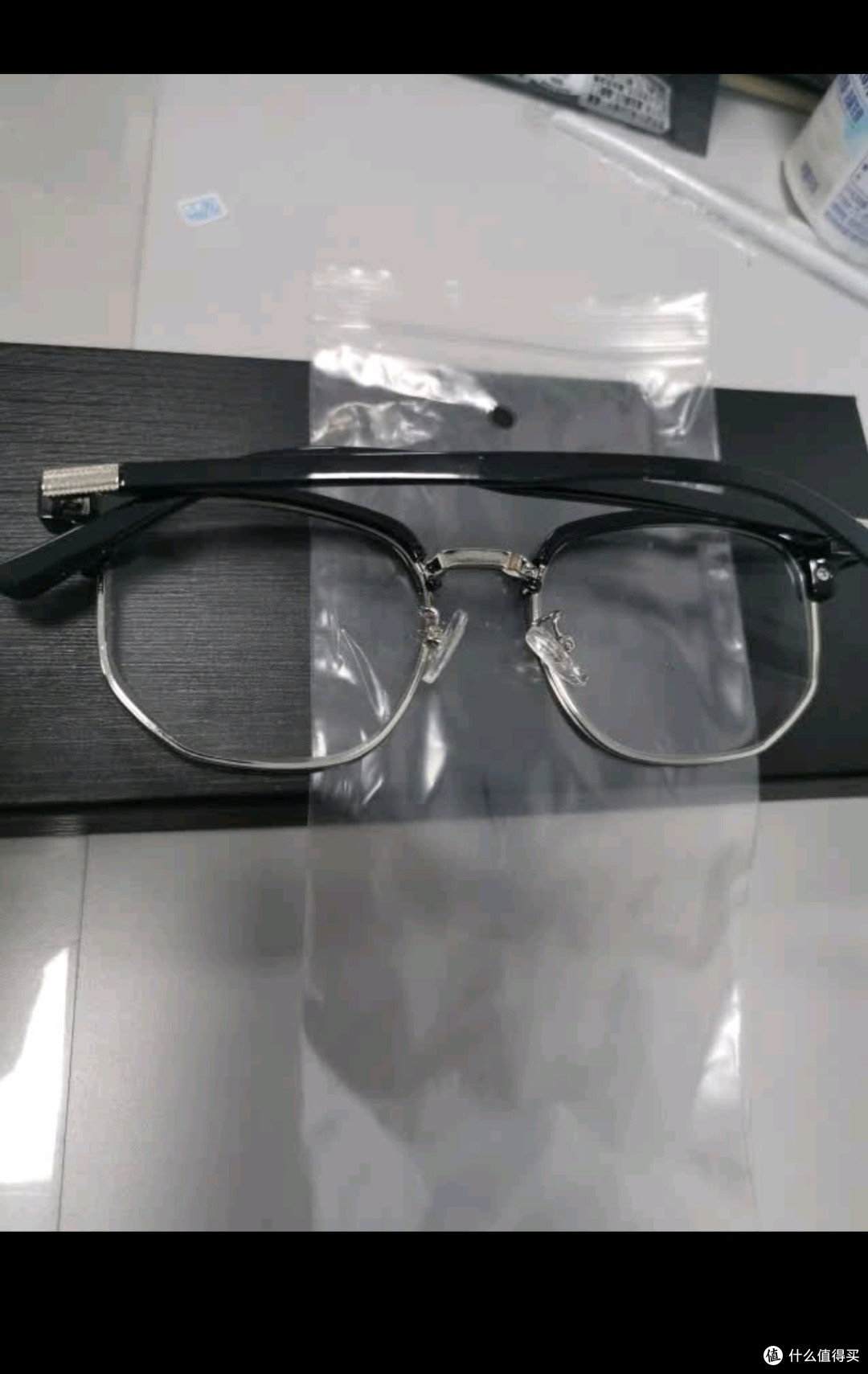 搏仕德近视眼镜,护眼功能完美融合,为用眼健康带来全面守护。