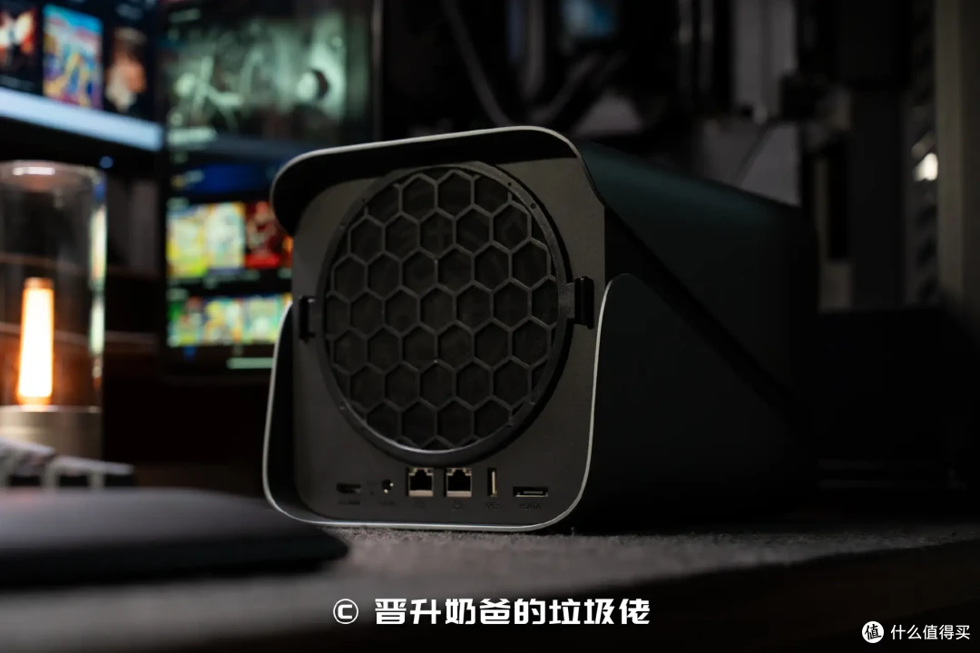 软硬实力全面提升，极空间AI NAS新品Z4Pro+，家庭记忆时光机