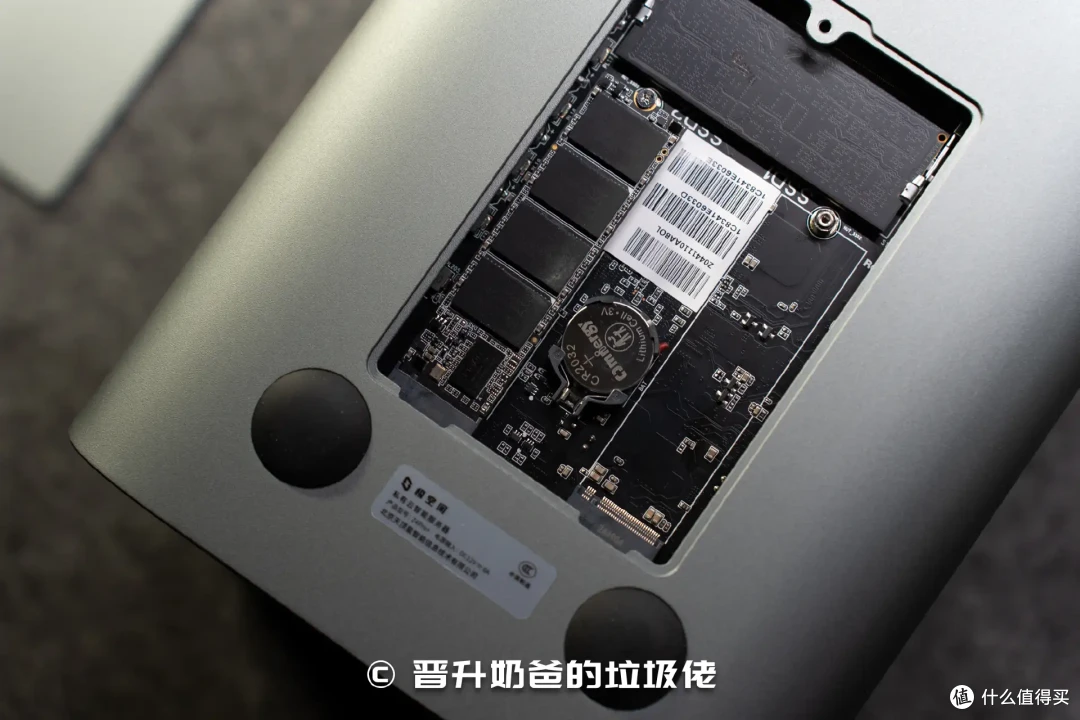 软硬实力全面提升，极空间AI NAS新品Z4Pro+，家庭记忆时光机