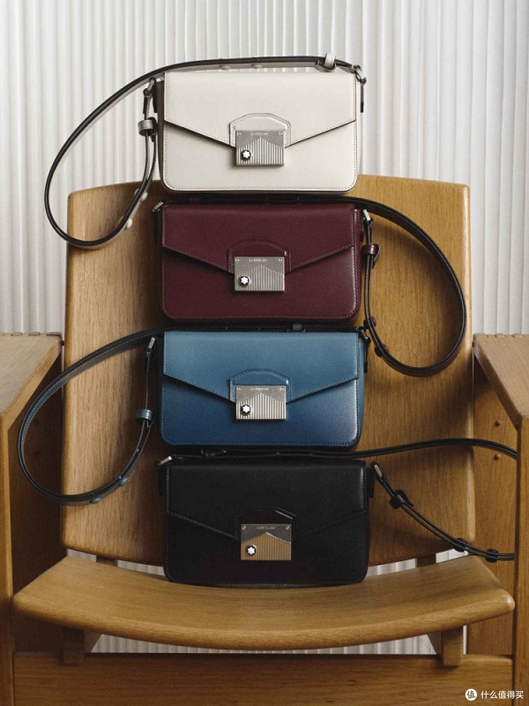 迷你随行色彩新生万宝龙推出迷你邮差包