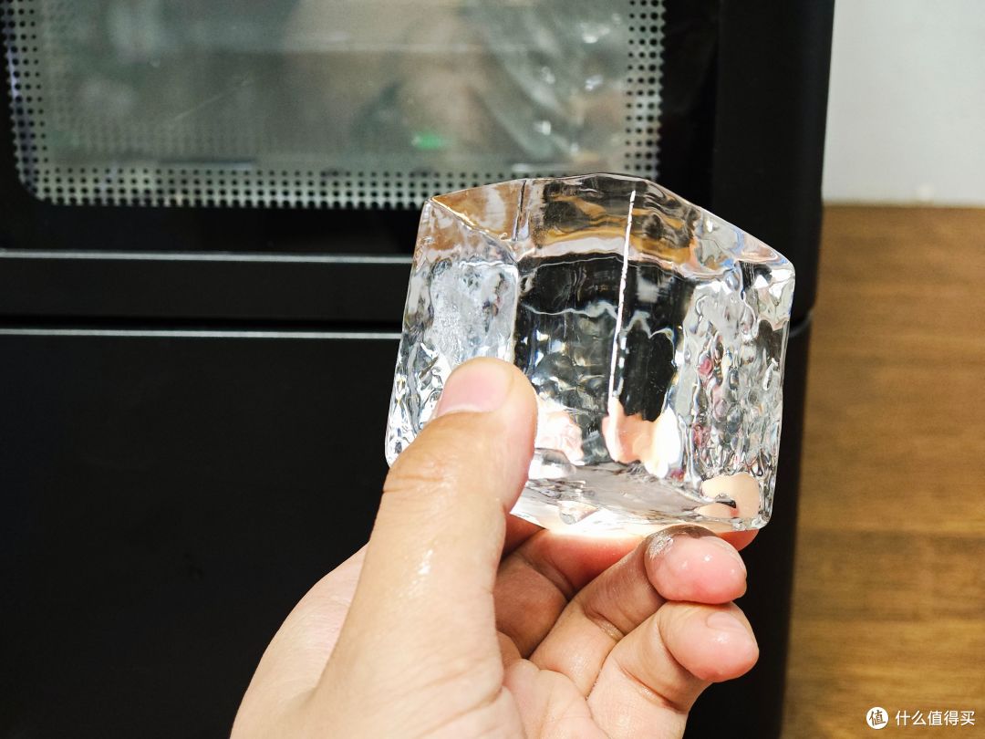 冰爽一夏!IceDuo透明冰制冰机实测,解锁家庭制冰新体验
