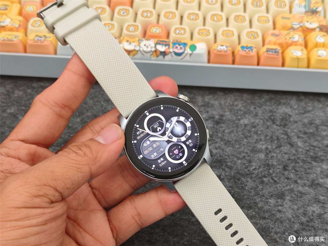 我的第一款宜准智能手表WATCH GT7,好看能通话,还能观影和听歌