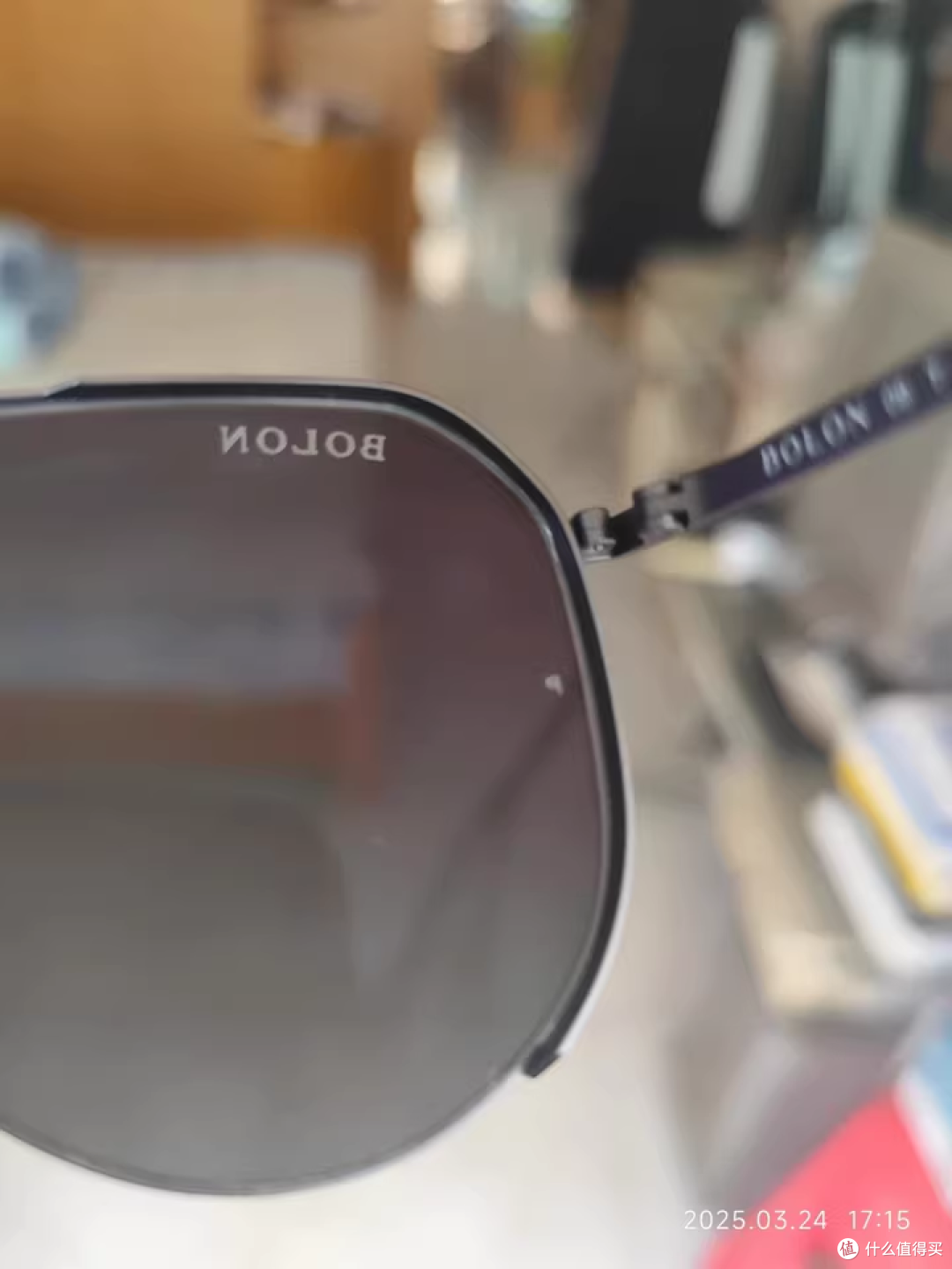 从选购纠结到爱不释手！BOLON 暴龙碳纤维偏光墨镜经验全分享