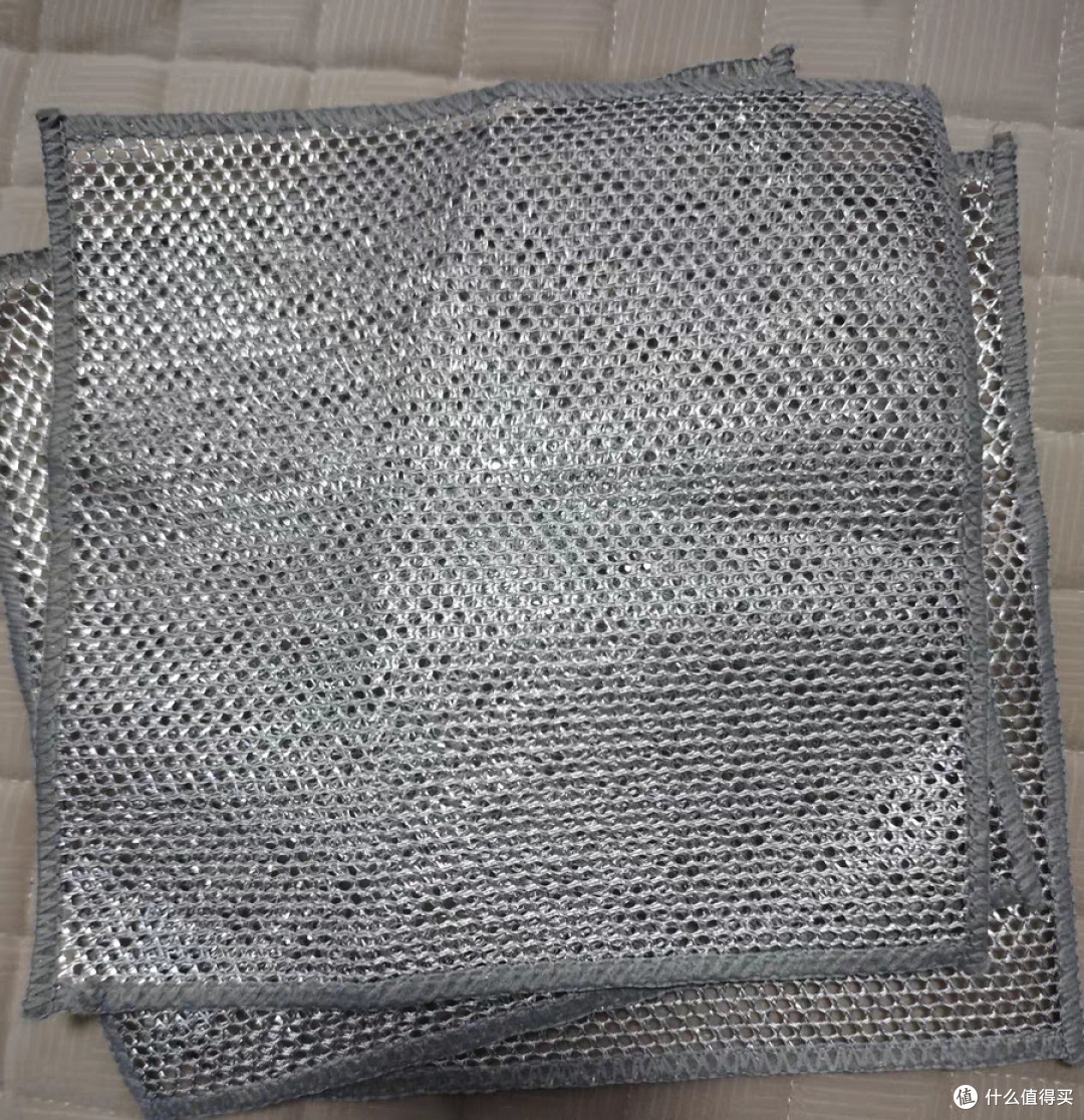 强力去污的钢丝抹布,是我必囤的清洁帮手。
