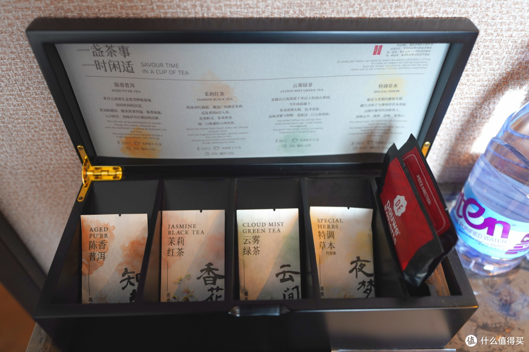 帆影艟艟皆过客,无尽长江滚滚来!芜湖华邑酒店 单卧江景套房