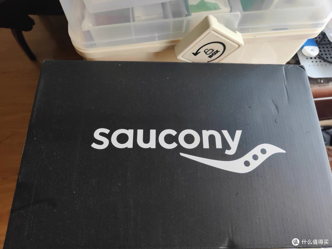 Saucony索康尼火鸟4：颜值与性能兼具的慢跑利器