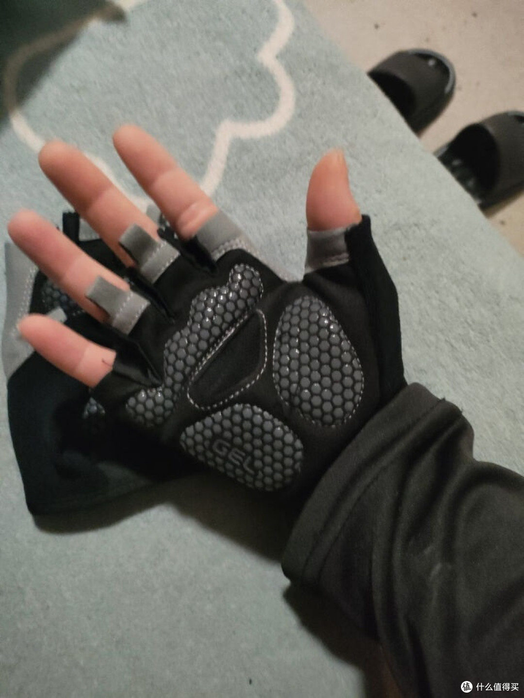 骑行装备之半指手套:守护双手,畅享骑行乐趣