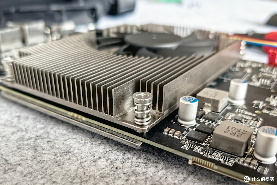 好货不怕拆！极空间Z4Pro+ 实机拆解与功耗实测
