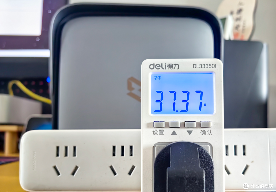 好货不怕拆！极空间Z4Pro+ 实机拆解与功耗实测