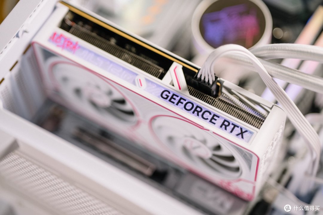 iGame RTX 5060 Ultra W DUO显卡评测:主流新进阶,甜点级质变