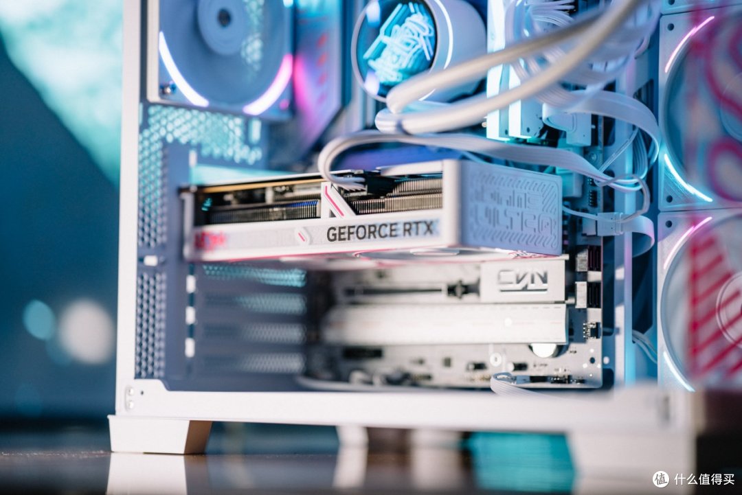 iGame RTX 5060 Ultra W DUO显卡评测:主流新进阶,甜点级质变