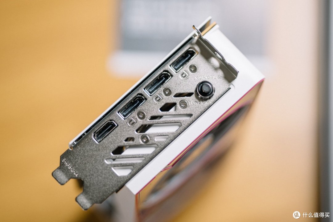 iGame RTX 5060 Ultra W DUO显卡评测:主流新进阶,甜点级质变
