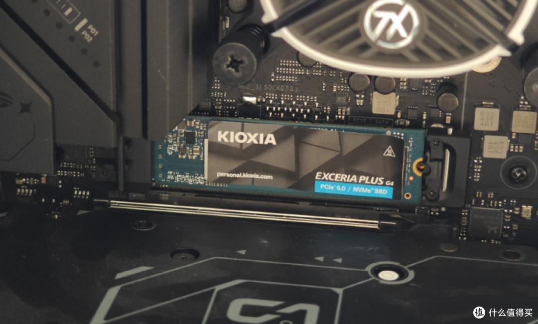 PCIe5.0+4.0 VD10固态硬盘、红点大奖XD20移动固态硬盘限时抢购!