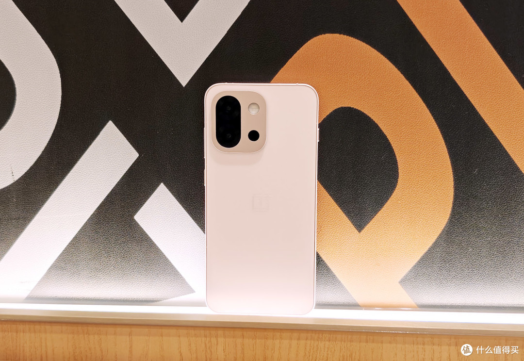 同为小屏旗舰机型,一加13T和vivo X200 Pro mini哪个更值得买