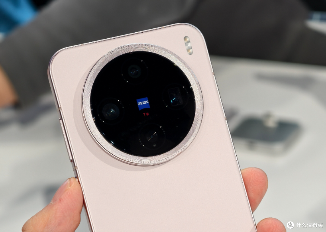同为小屏旗舰机型,一加13T和vivo X200 Pro mini哪个更值得买