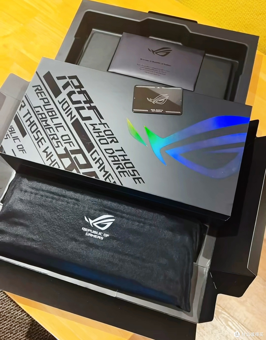 ROG 夜魔 Extreme 机械键盘:旗舰级体验,电竞玩家的理想之选