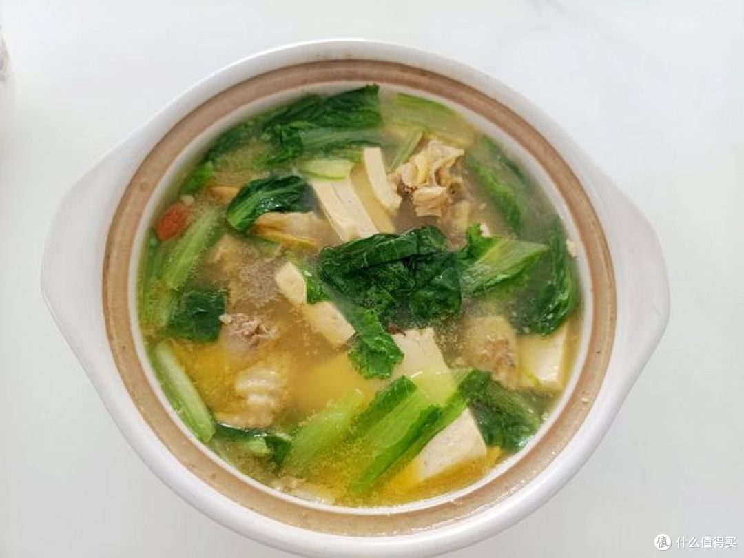 省事！夫妻俩的晚餐2菜一汤，却鲜美开胃又营养！网友：养生！