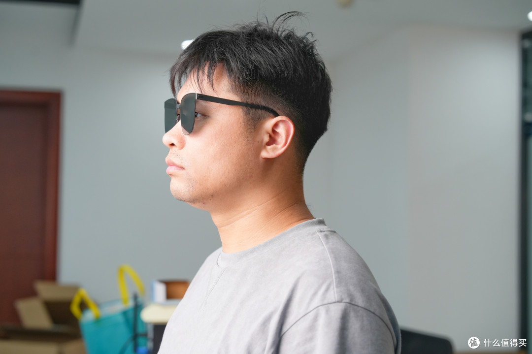 夏天就是要帅!米家超薄折叠偏光太阳镜戴起来,酷感时尚如此简单