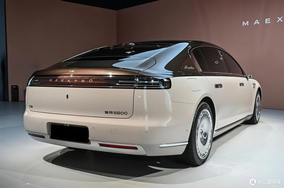 尊界S800后面