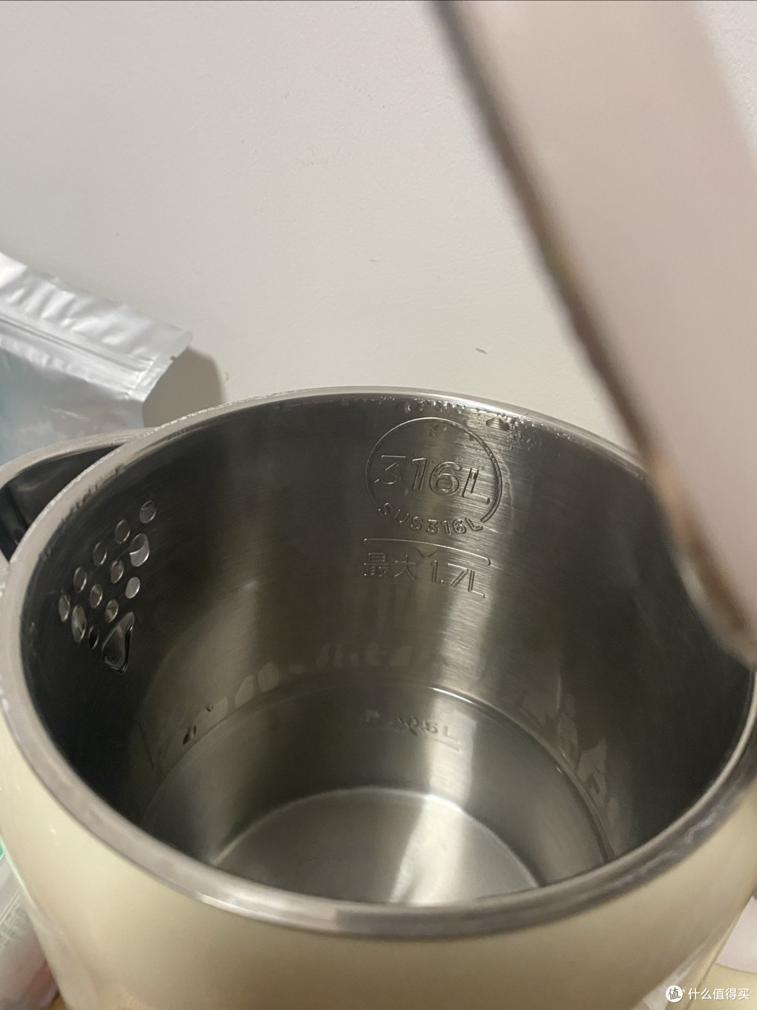 注意!现在有促销大优惠!美的1.7升316不锈钢电热水壶