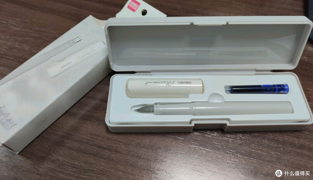 得力(deli)得力(deli)EF明尖学生正姿练字钢笔 墨水笔附笔盒