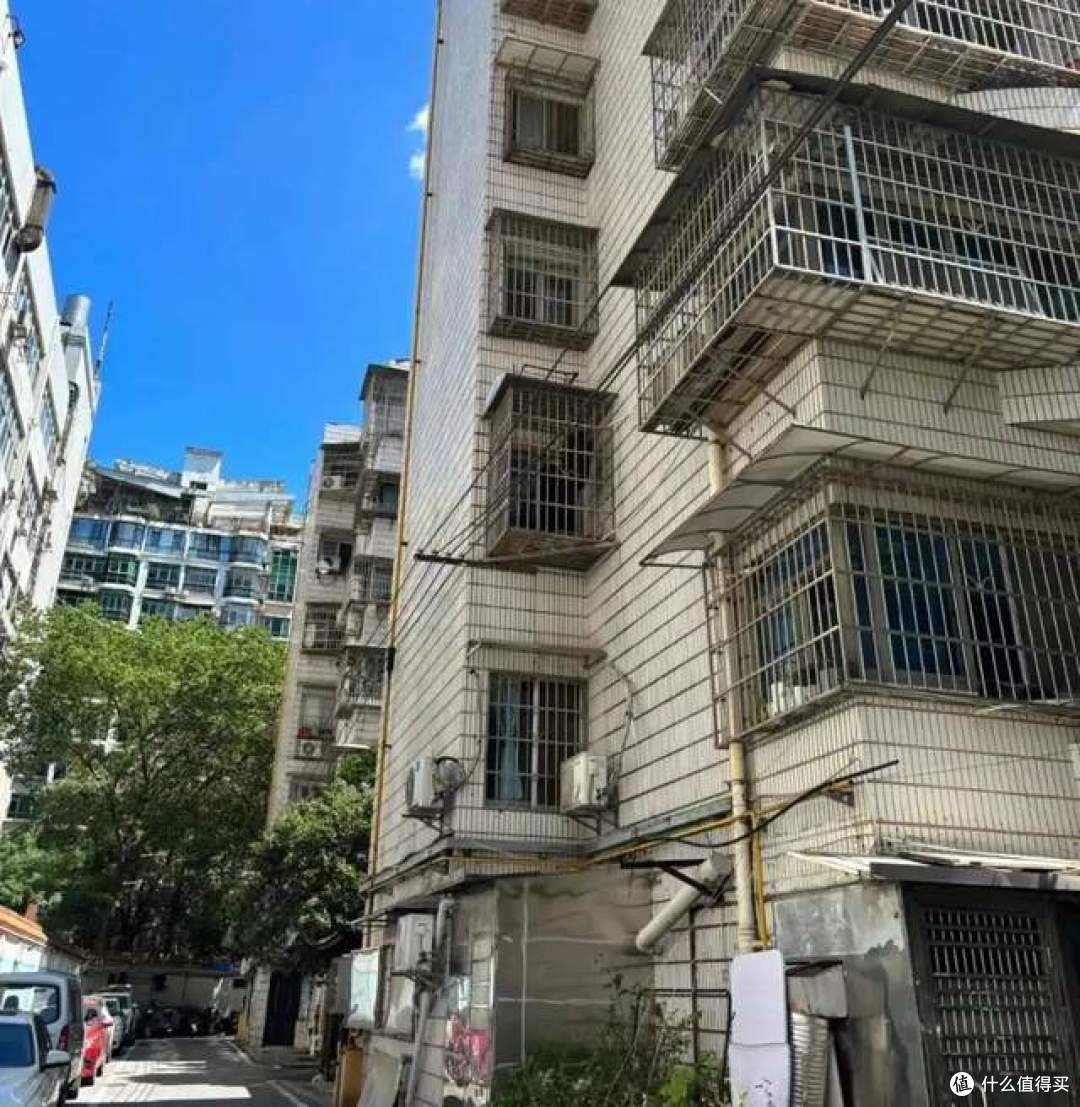 老旧小区成了年轻人的“香饽饽”,为何会被疯抢?潜藏价值太大!