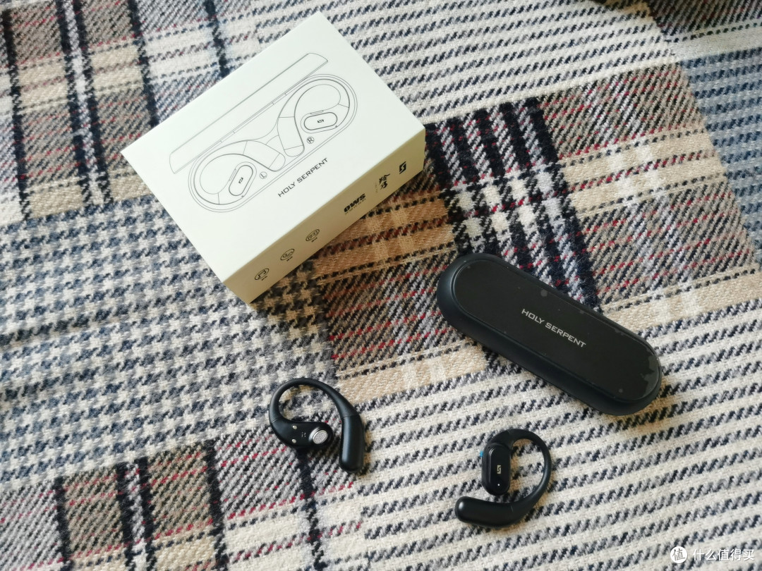 轻盈舒适,音质出众,蛇圣羚月耳挂式蓝牙耳机使用体验