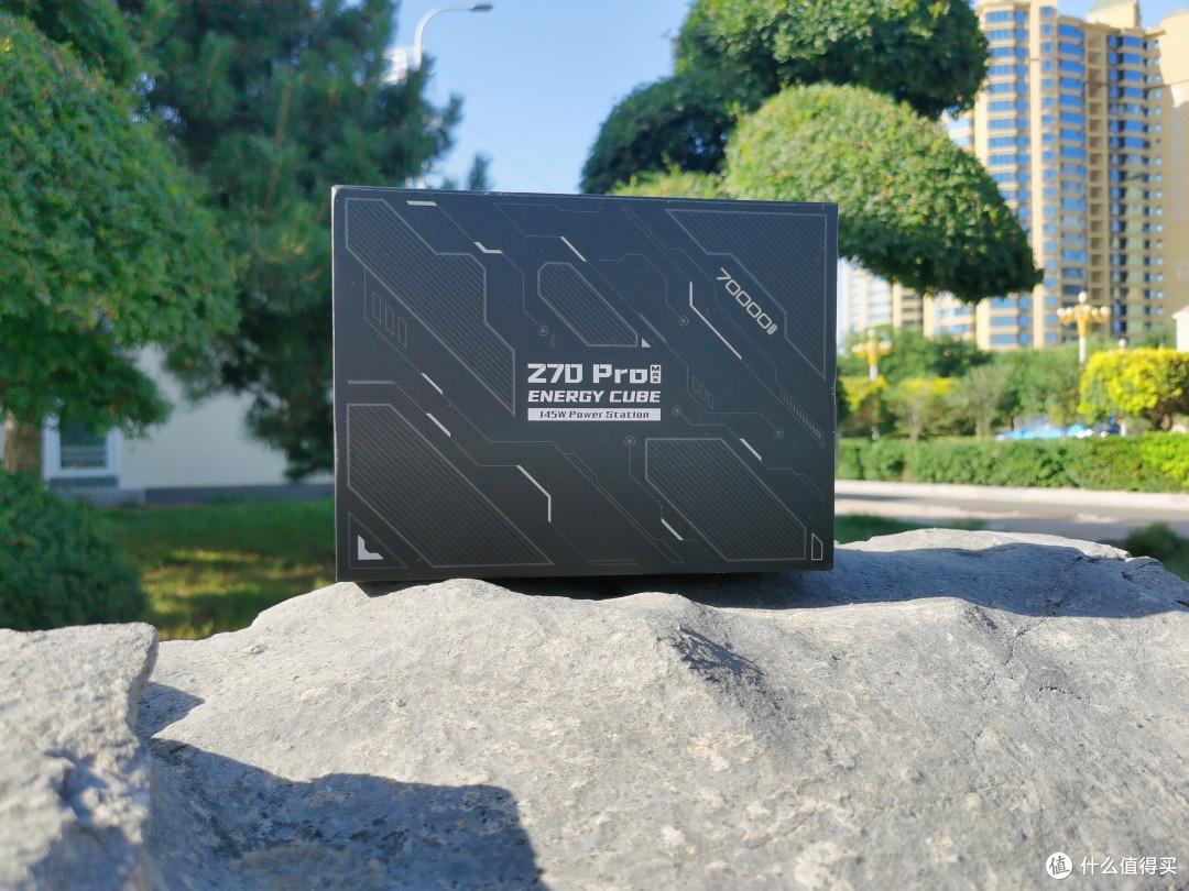 户外拍摄救星!移速能量魔方Pro Ma x实测:7万毫安+145W功率+四口充 ,让创作永不断电!