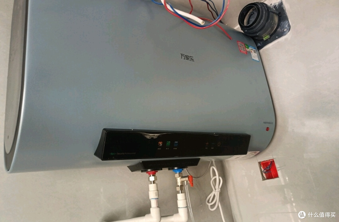 万家乐双胆扁桶电热水器D60-B6R1【云翼】:小体积大智慧,免清洗