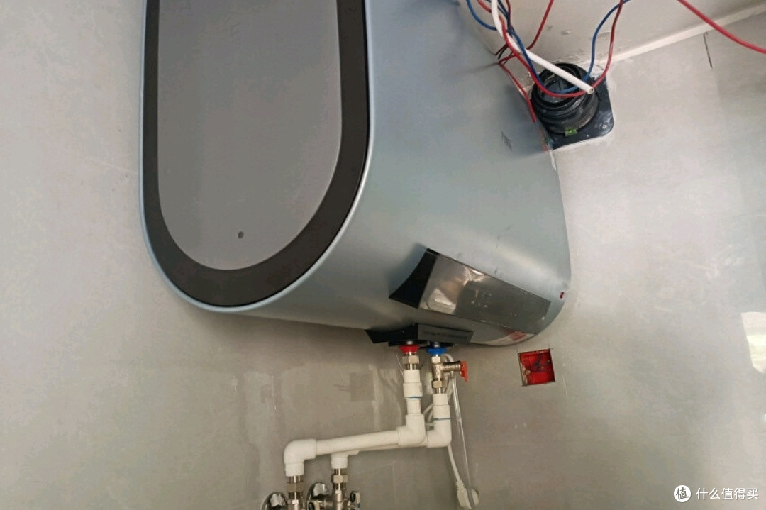 万家乐双胆扁桶电热水器D60-B6R1【云翼】:小体积大智慧,免清洗