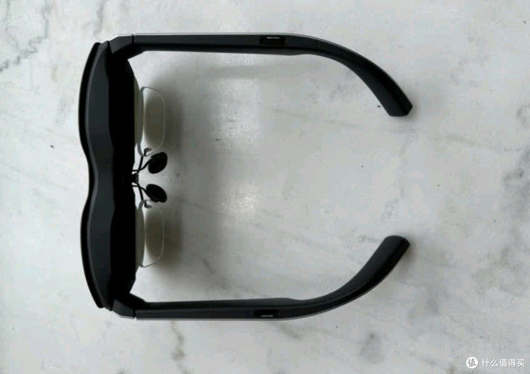 雷鸟Air3智能AR眼镜显示与设计亮点