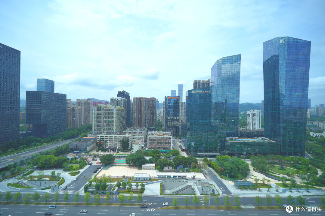 这家的窗景,就是独属于深圳的赛博朋克!深圳大中华希尔顿酒店