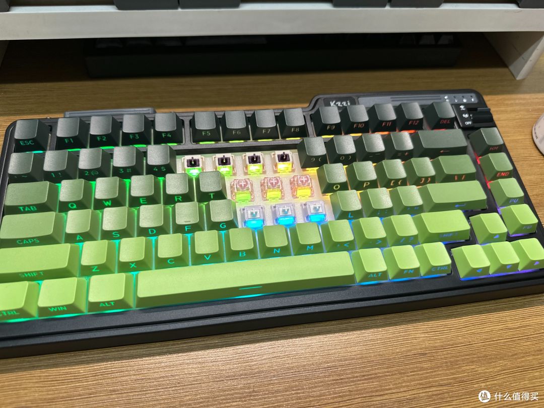 珂芝 K75Lite 三模键盘:绿意与诗意的完美融合