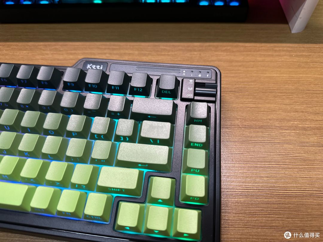 珂芝 K75Lite 三模键盘:绿意与诗意的完美融合