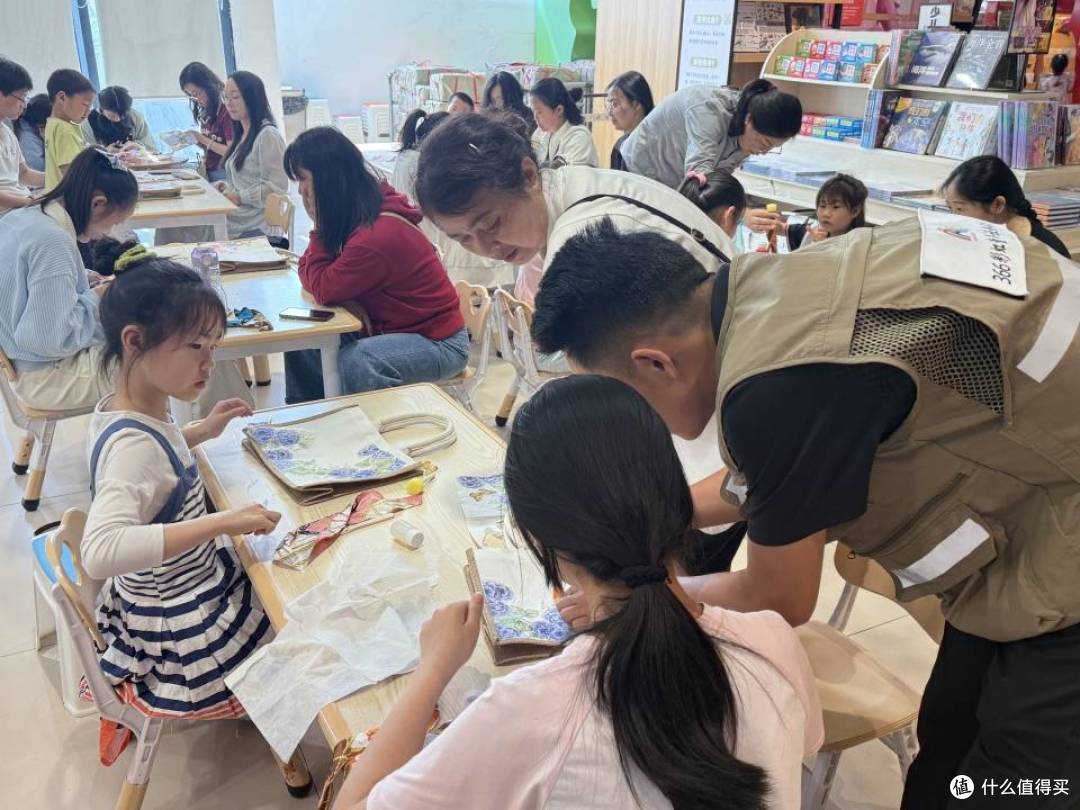 苏州三六六邀你做手工——用蝶古巴特技法打造你的个性时尚包!