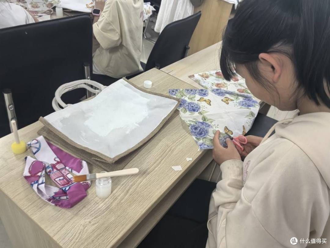 苏州三六六邀你做手工——用蝶古巴特技法打造你的个性时尚包!
