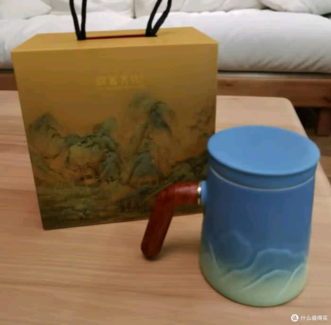 故宫文创千里江山泡茶杯：传统文化与实用结合