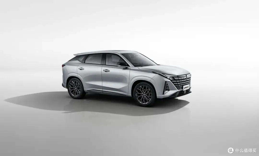 2025款长安UNI-Z正式上市 补贴后售8.09万元起