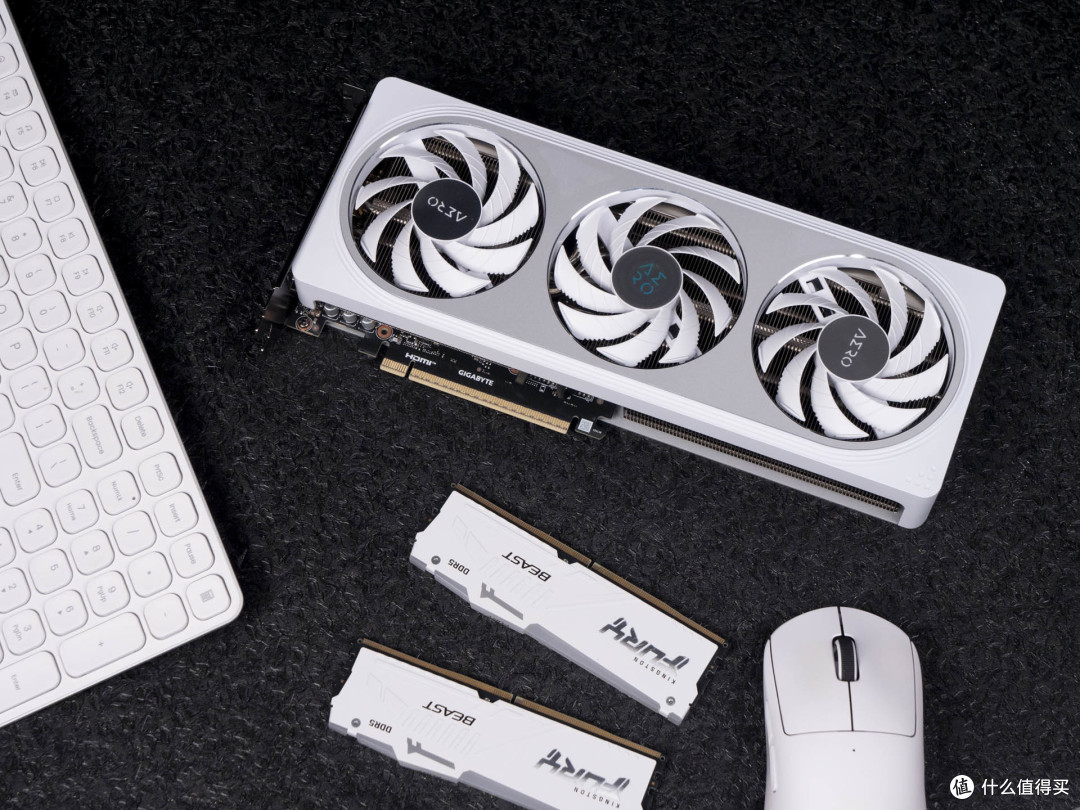 白衣胜雪、小巧玲珑:技嘉RTX 5060 TI 16GB雪鹰显卡评测