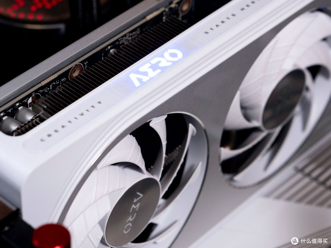 白衣胜雪、小巧玲珑:技嘉RTX 5060 TI 16GB雪鹰显卡评测