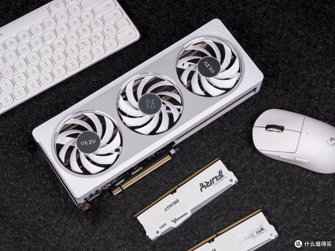 白衣胜雪、小巧玲珑:技嘉RTX 5060 TI 16GB雪鹰显卡评测