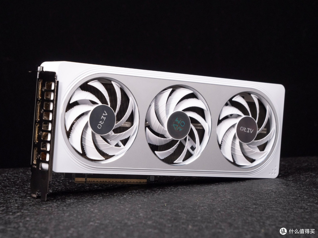 白衣胜雪、小巧玲珑:技嘉RTX 5060 TI 16GB雪鹰显卡评测