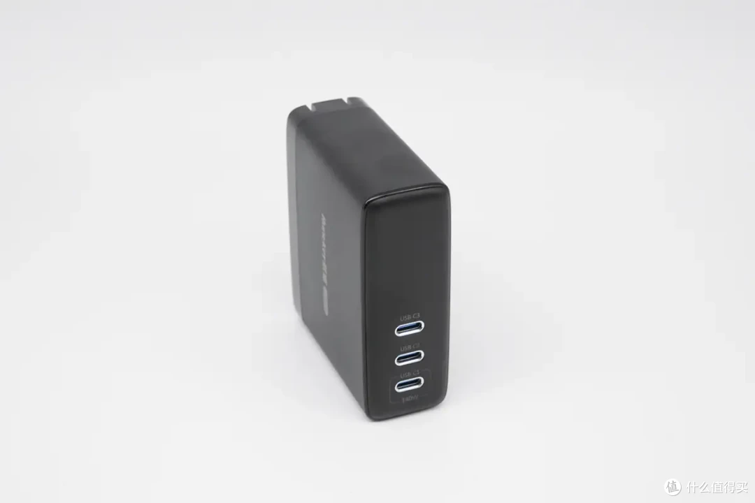 240W性能怪兽,多口输出好用到超标,航嘉高能 S240 安全快充评测