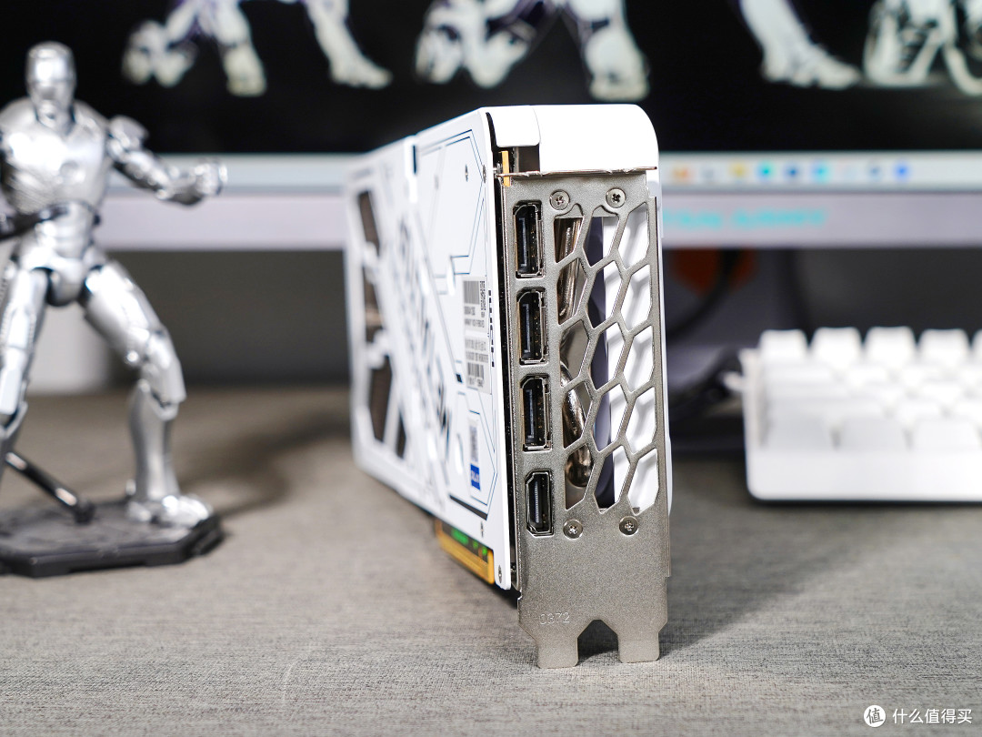 原罪是8G显存,还是光追?RTX5060金属大师对比评测分享