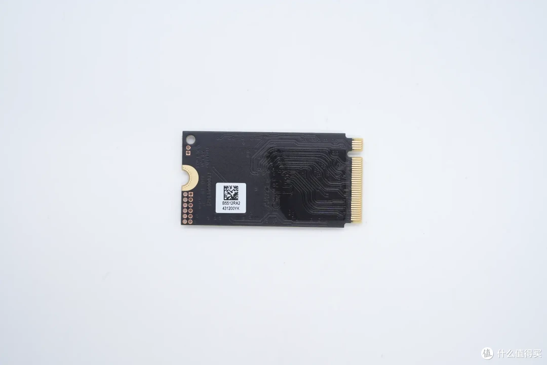 一文读懂长江存储 PC411 搭配联想 Legion Go S 掌机到底有多强?