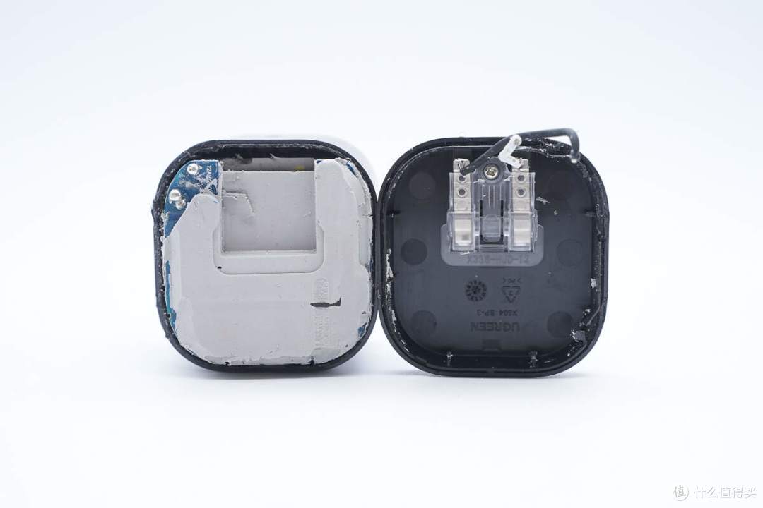 自带70cm长USB-C伸缩线,绿联45W氮化镓充电器拆解