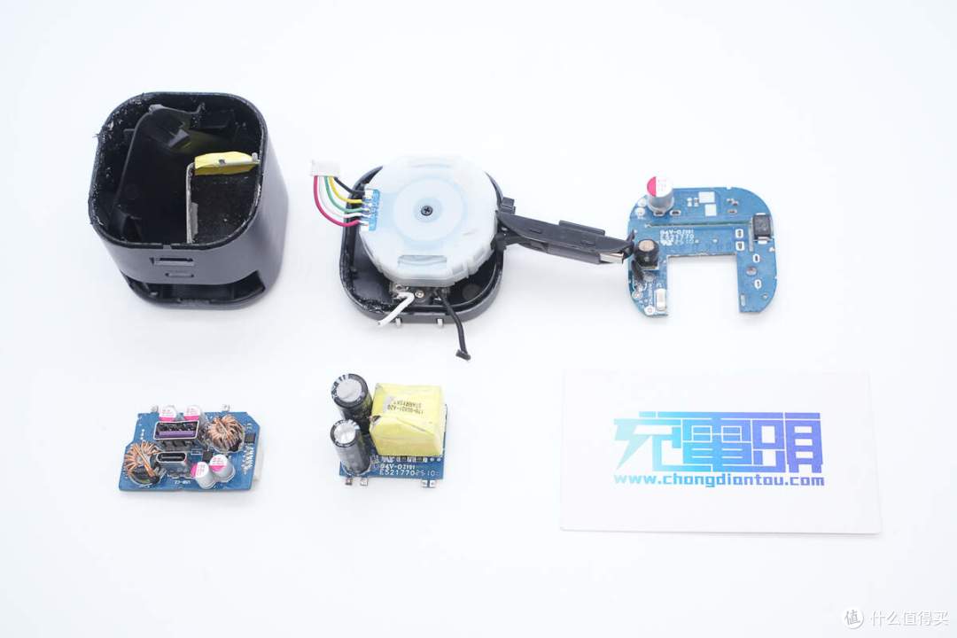 自带70cm长USB-C伸缩线,绿联45W氮化镓充电器拆解