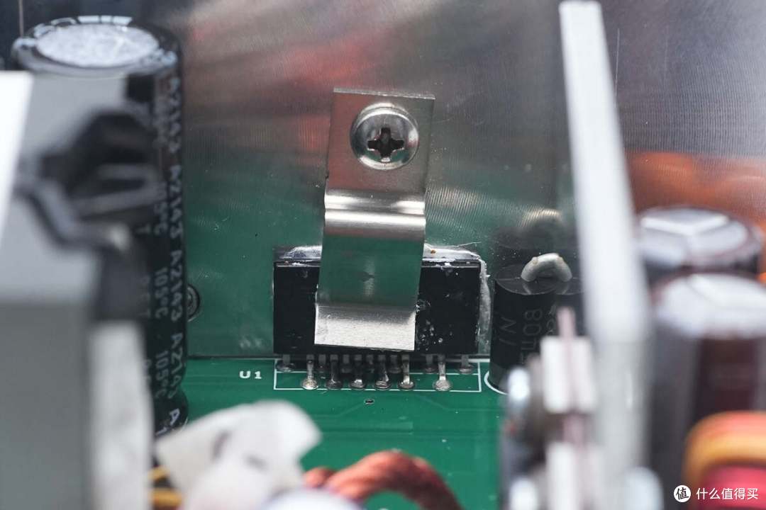 PI DER-984 720W高效LLC充电器方案解析