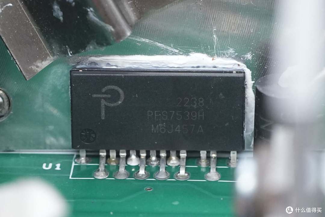 PI DER-984 720W高效LLC充电器方案解析