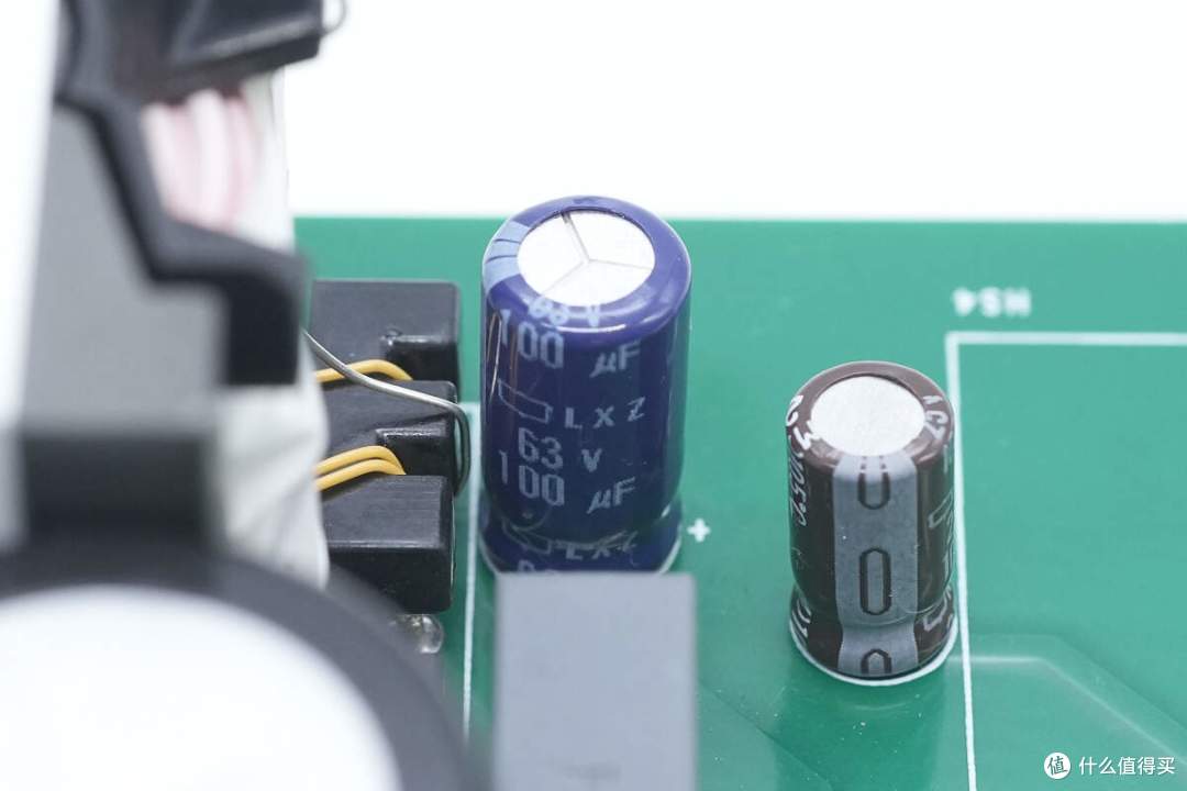 PI DER-984 720W高效LLC充电器方案解析